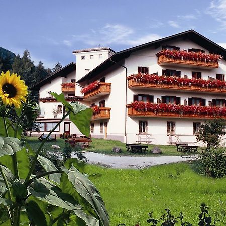 Hotel Brueckenwirt - Al Ponte Montagna Kültér fotó