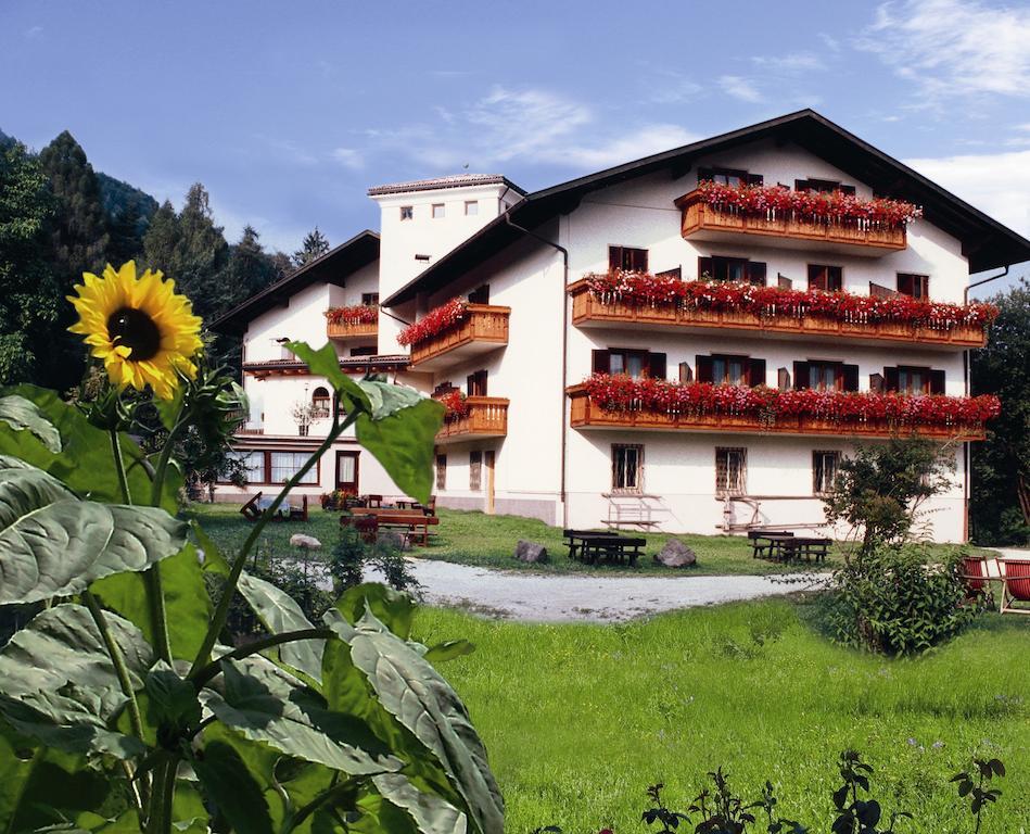 Hotel Brueckenwirt - Al Ponte Montagna Kültér fotó